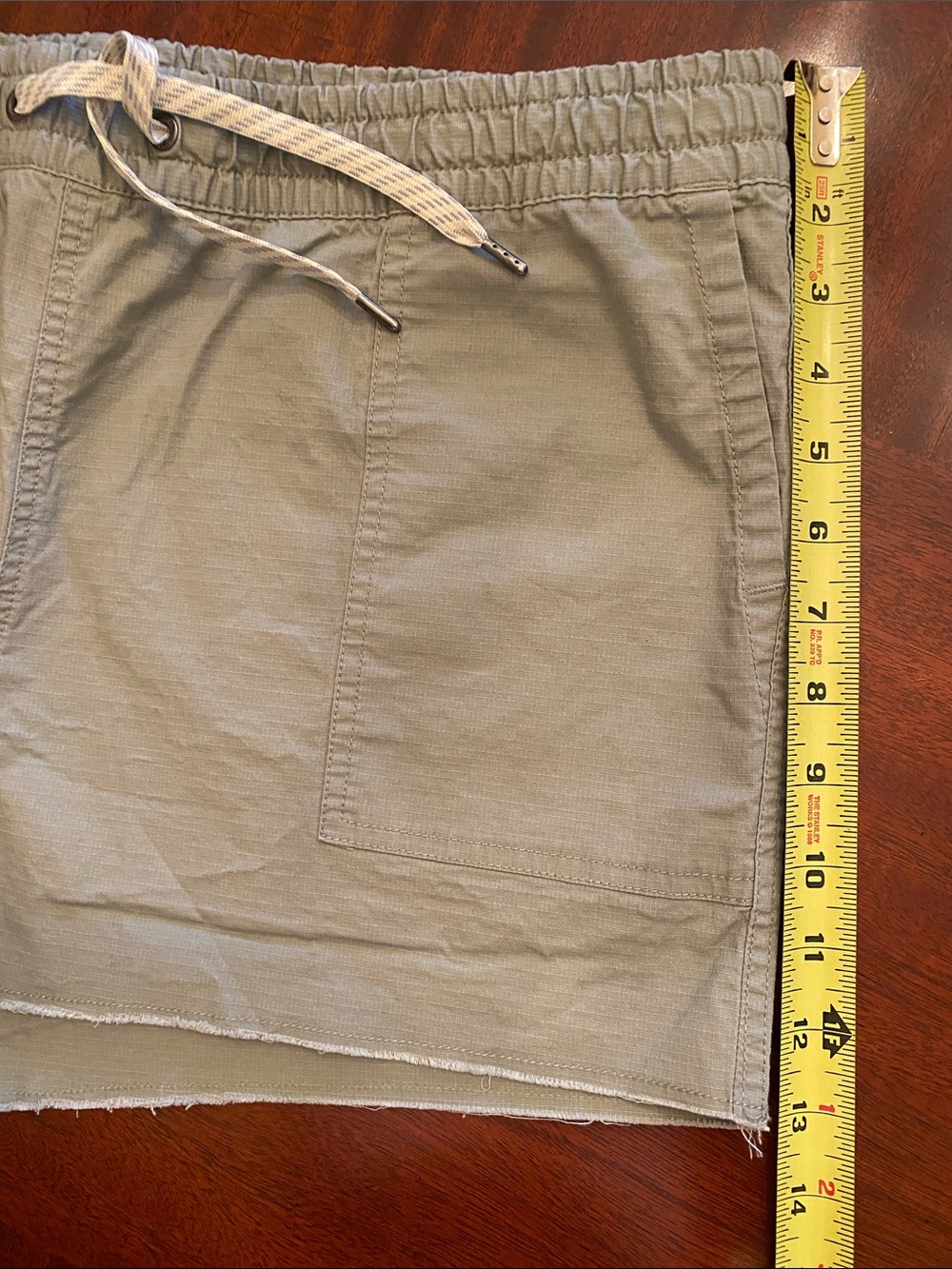 Vuori Women's Vintage Ripstop Drawstring Utility Shorts in Eucalyptus XL - Picture 8 of 16